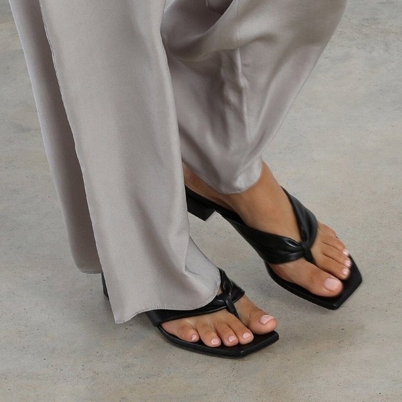 Dear Frances Wrap Sandals, Black 6.5 - Picture 3 of 7